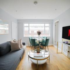 Art deco 1BR apartment in popular Chelsea area