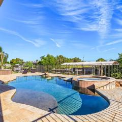 Enchanting 3 Bedroom Waterfront Pool and Spa