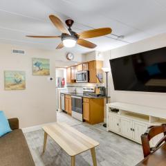 Wildwood Condo with Community Pool Walk to Beach!