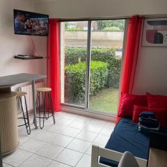 Moulins centre-ville, Studio avec jardin privatif