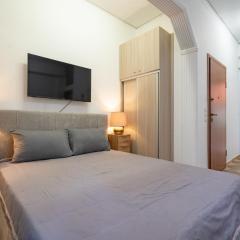 Petrαlonα 1-Bdr cοmfort, neαr Metro by Traser