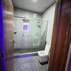 De New Dawn Hotel And Lounge