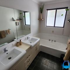 Falcon Patch Hollow Holiday Home