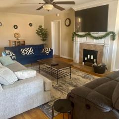 Brownfield BlueBird House - 6 bedrooms