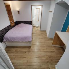 Chambre avec salle d'eau privée