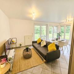 Sunny garden 1BR Flat with terrace