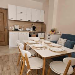 Apartment Bee Happy, Pchelinski Bani