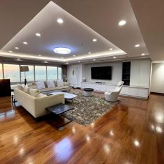 Ultra Luxury 5BR Penthouse in Manila Bay Rizal Park