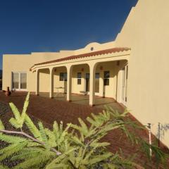 Beautiful Mountain side home Casa Sunny Side