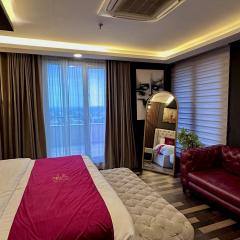 Modern One-Bedroom Suite - Goldcrest Mall DHA Phase 4 - Free Parking