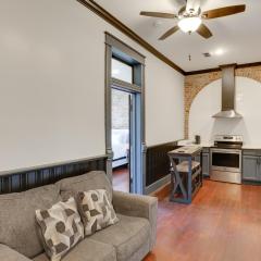 Walk to Museums! Historic Downtown Marshall Apt