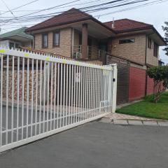 La casa di Gio, Free Parking, Santiago