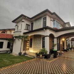 Room Only - Ryui's Bungalow 5,403sqft 12pm-930pm Day use