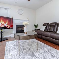 Northern Solace, 2 beds, 2 baths, 5 min to airport