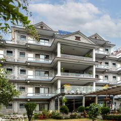 Hotel Crown Himalayas