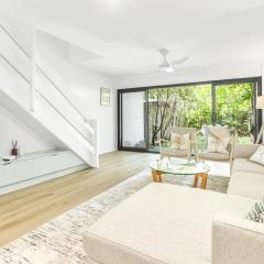 Modern & Tranquil Sunshine Beach