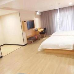 7 Days Premium Zhengzhou Shangjie District Government