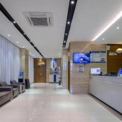 JTOUR Inn Yizhou Hechi College Pedestrian Street