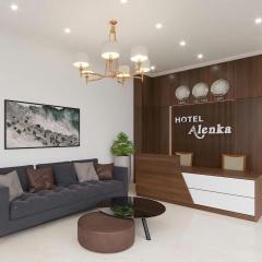 Khách sạn ALENKA