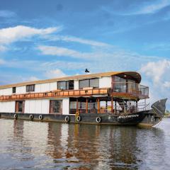 Harmony Houseboats