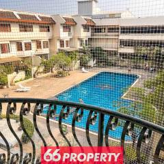 Apartment with Balcony and Views Walk Maya Nimman