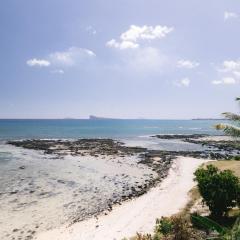 Lagoon view apartment right on beach