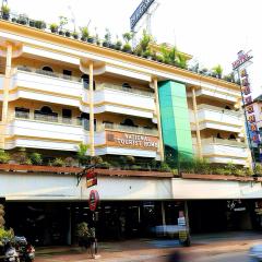 Hotel National Tourist Home