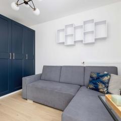 2-Bedroom Apartment with Balcony & Parking in Cracow by Noclegi Renters