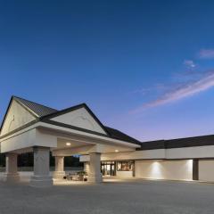 Ramada by Wyndham Grayling Hotel & Conference Center