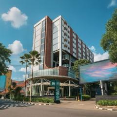 Nemuru Grand Bellevue Radio Dalam