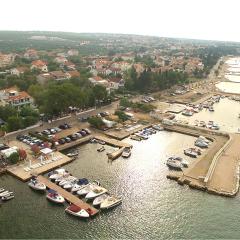 Awesome Apartment In Turanj With House Sea View