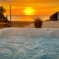 Swn Y Don - Modern Luxury Steps from Newgale Beach Bliss for up to 10 People