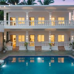 8fold by Larisa, Siolim