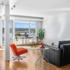 EXQUIS Design 3-Room Apartment KNOLL I Zurich Lake View I Balcony I Family-Friendly
