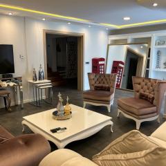 Detached 800 square meter villa with forest view in the city