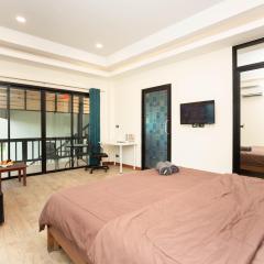 Cat house, 5 min to the beach