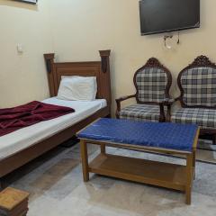 lux continental guest house