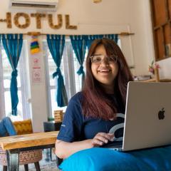 Ghotul Stays - Backpackers Hostel & Cozy Private Rooms in Guwahati