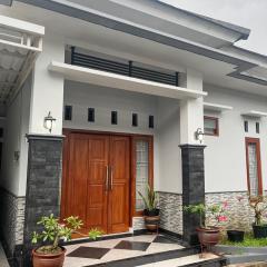 Rama Shinta Keragilan Residence