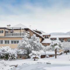 Kreuzwegerhof Nals - Historic Nature Stay with Pool near Meran & Bozen