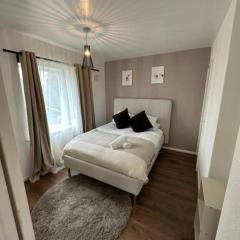 Centrally located for Bham, Nec, BHX and HS2