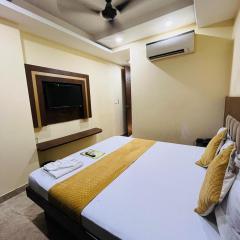 Family Silver Street - 5 Minute Walking Distance New Delhi Railway station