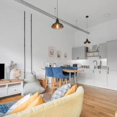 2 Bed Warehouse next to Mailbox and New Street