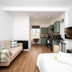 Pass the Keys The Retreat - Stylish Croydon Studio Apartment