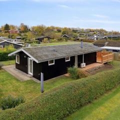 Lovely Bright Cottage Near Karrebæksminde
