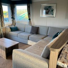 Hillside Lodge by the Sea