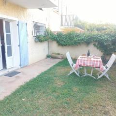 Un Nid en Provence, Jardin, 2P