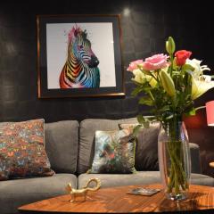 Luxury Boutique Apartment, Free Parking & Gym