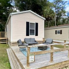 Amazing Cottage Surrounded by Trees in Dunnellon, Florida