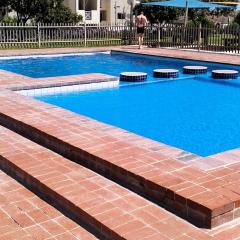 Sea view breakaway for 4 Hermanus Beach Club